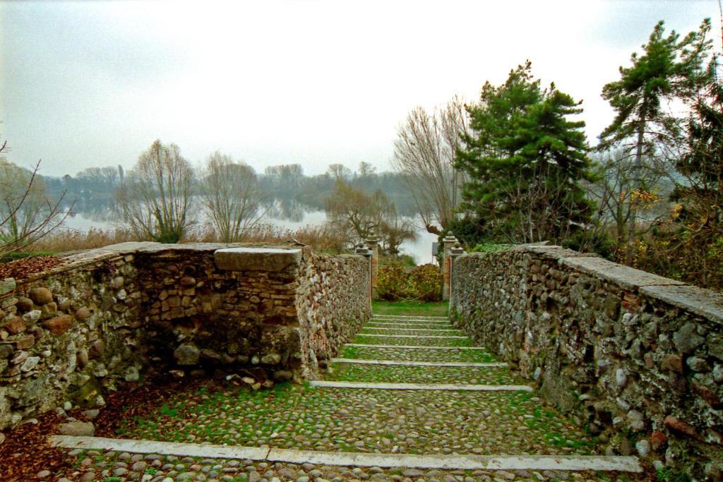 Апартаменты Antica Dimora Dell'Ortolano Castellaro  Экстерьер фото